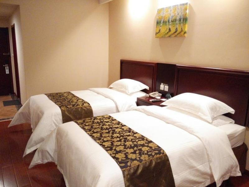Greentree Inn Henan Qinyang Middle Huaifu Road Express Hotel Exterior photo