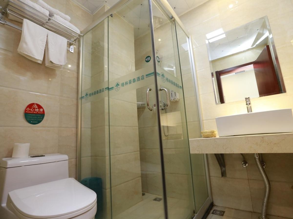 Greentree Inn Henan Qinyang Middle Huaifu Road Express Hotel Exterior photo